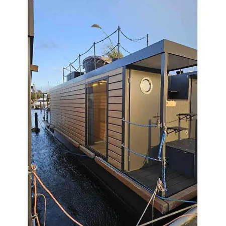 Ahoy Masal Modern Retreat